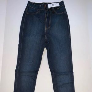 Classic high waisted jeans